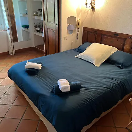 Bleue Villalormarin * 圣特罗佩